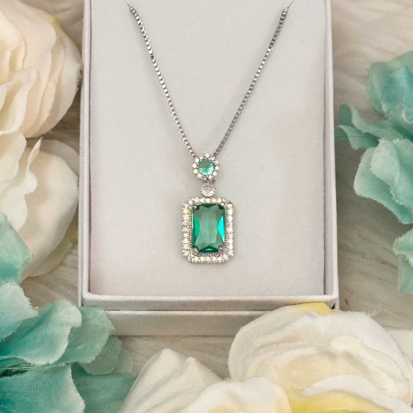 Jewelry - Octagon Emerald Green Emerald Cut Gemstone Necklace W/ Micro Pave Diamonds NEW!